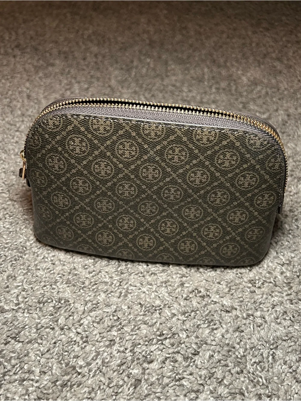 NWOT! Tory Burch T Monogram Brown Cosmetic Case with Gold Emblem